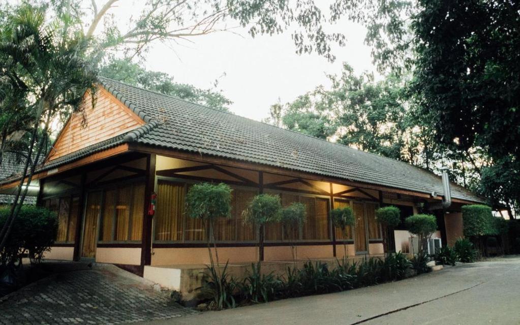 The Pine Resort Pathum Thani Exterior foto