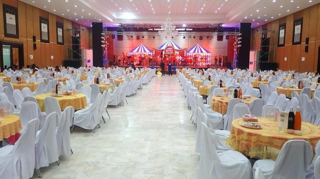The Pine Resort Pathum Thani Exterior foto